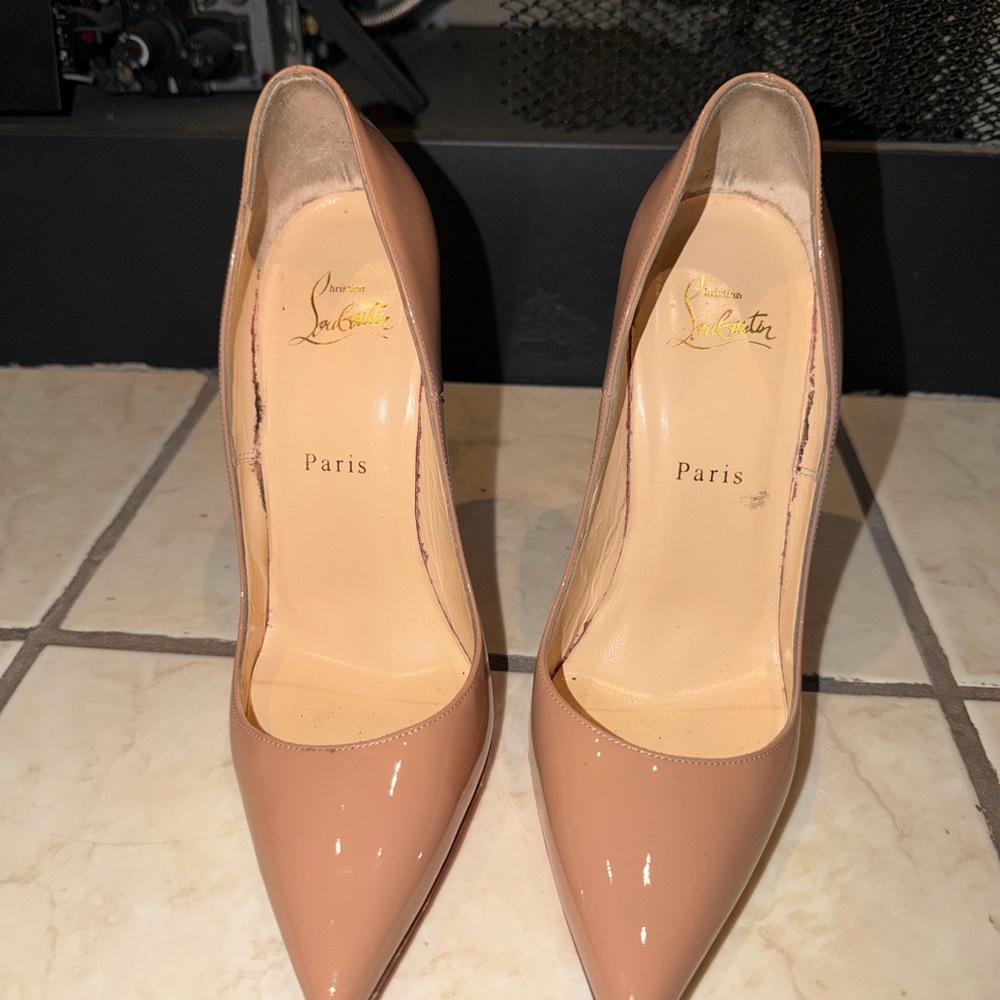 Christian Louboutin Beige Patent Heels